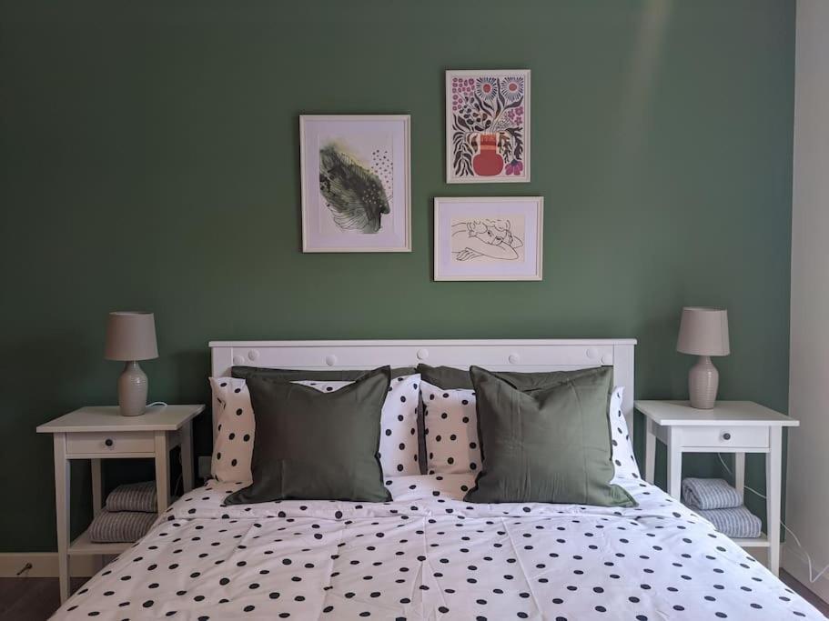 Homely 2 Bed Duplex With A River View Southampton Exterior foto